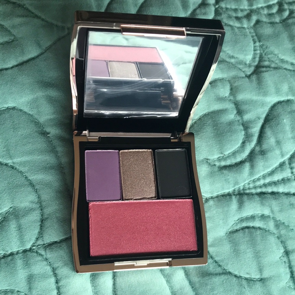 MaryKay eyeshadow and blush kit